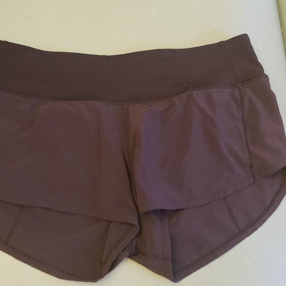 Lululemon Speed Up Shorts. Black 6 - Picture 7 of 7